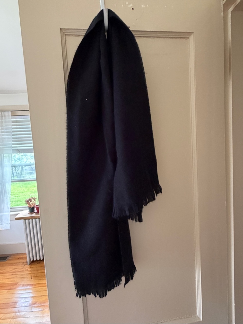 100% Cashmere Scarf - Deep Black